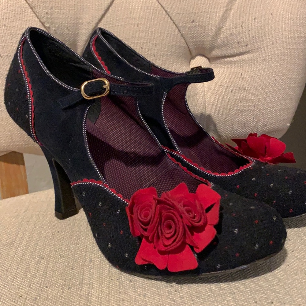 Vintage style Ruby Shoo adorable size 40 or 9